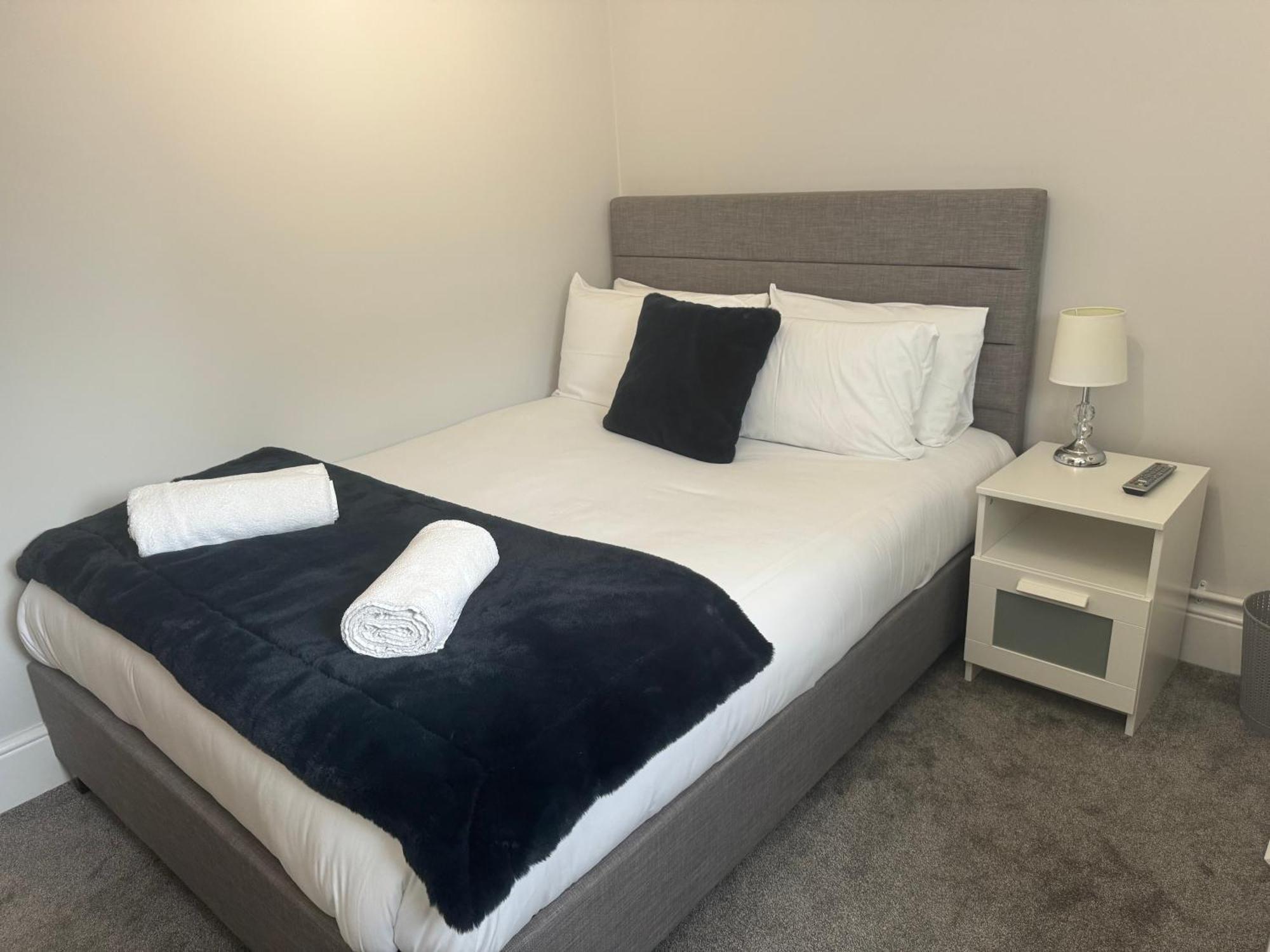 Lymm Living Hotel Warrington  Eksteriør billede