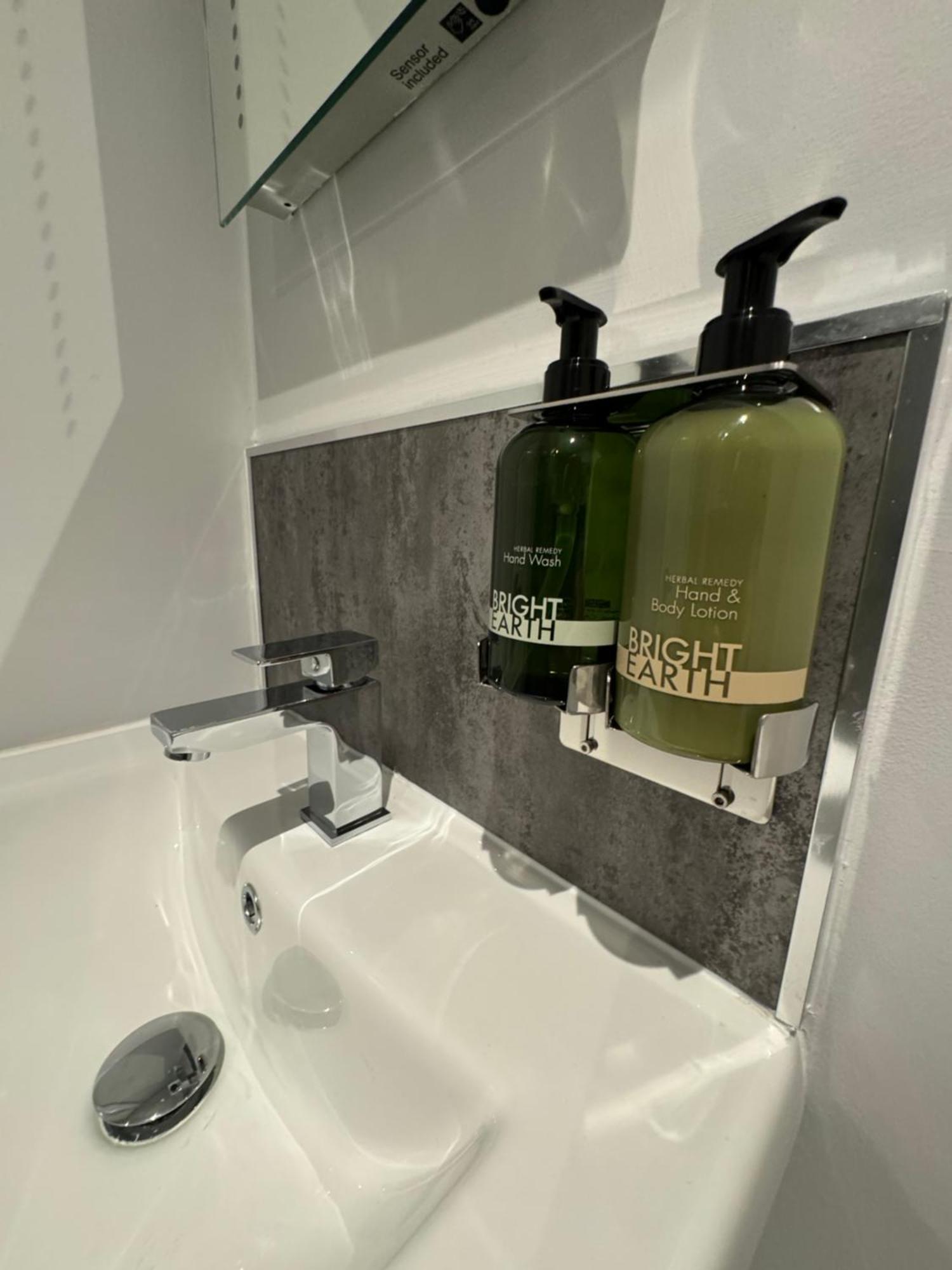 Lymm Living Hotel Warrington  Eksteriør billede